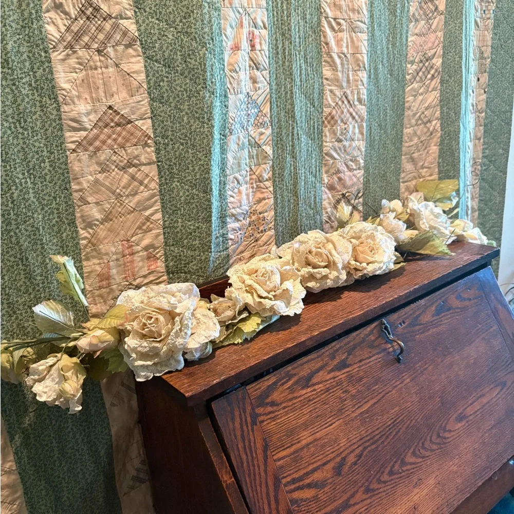 NWT Faux Garland DISTRESSED ROSES FABULOUS 40” Flexible Cream OFF WHITE …